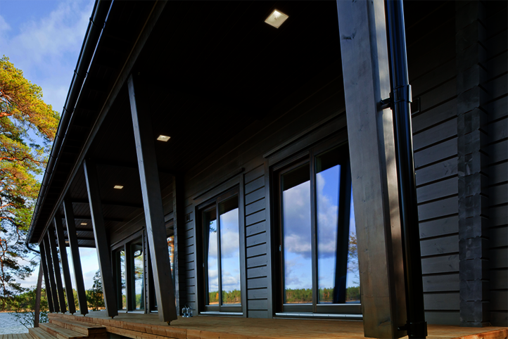 Les finitions Osmo embellissent cette maison de campagne finlandaise. La façade en bois de la maison a été entretenue et protégée avec les finitions Osmo.