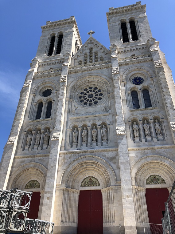 Basilique Saint-Donatien-et-Saint-Rogatien